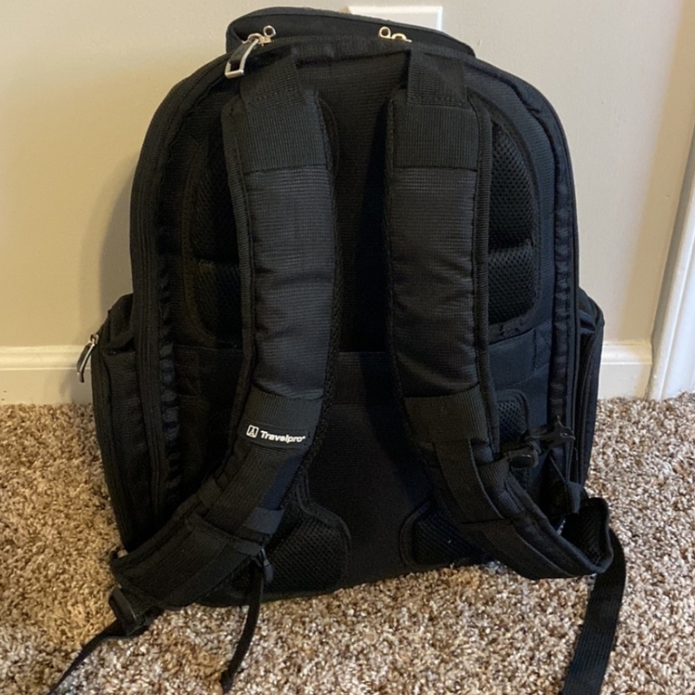 TRAVELPRO Backpack - Picture 5 of 7